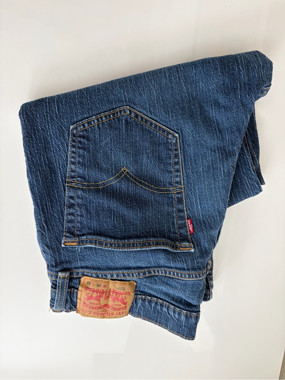 Levi's Men's Dark Blue Denim Jeans with Signature Back Pocket